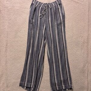 Briggs New York Women's Gray Striped Joggers